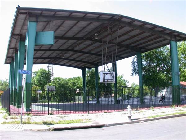 Vera Cruz Street Basketball Court